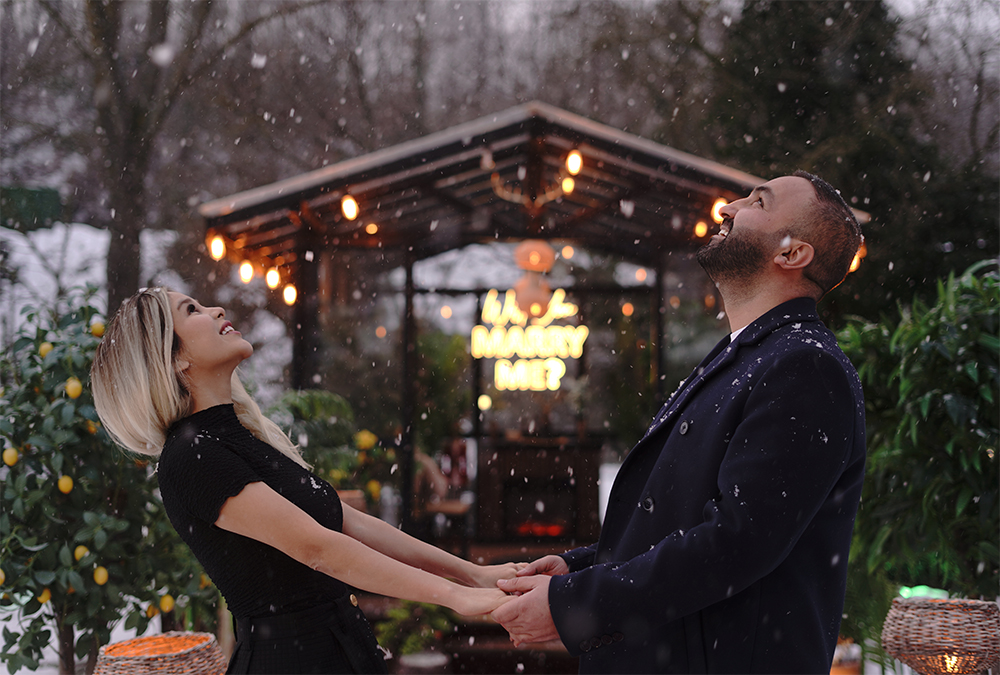 Beykoz Evlilik Teklifi, konseptlerimizden istanbul'un en sakin kumsalında dalga sesleri eşliğinde muhteşem bir ana şahitlik ediyorsunuz.